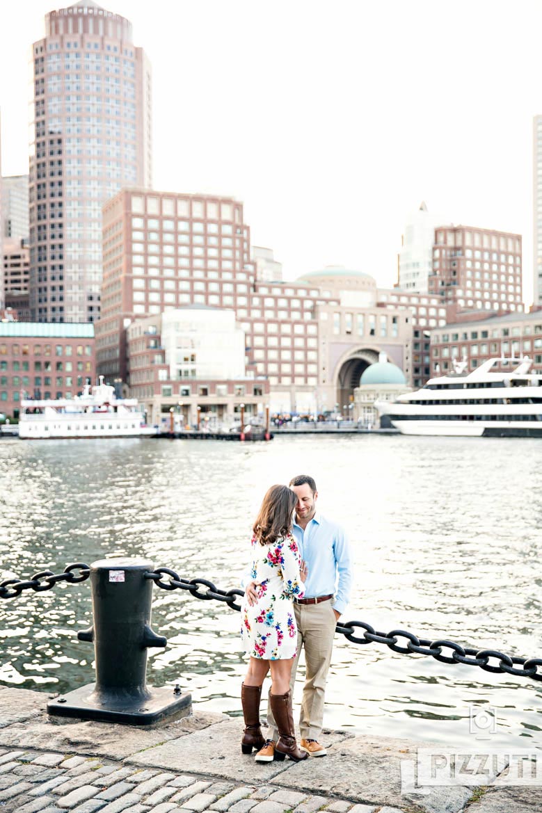 boston-fan-pier-engagement-photos
