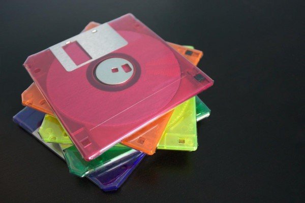 colored_floppy_disk_coaster_set_4