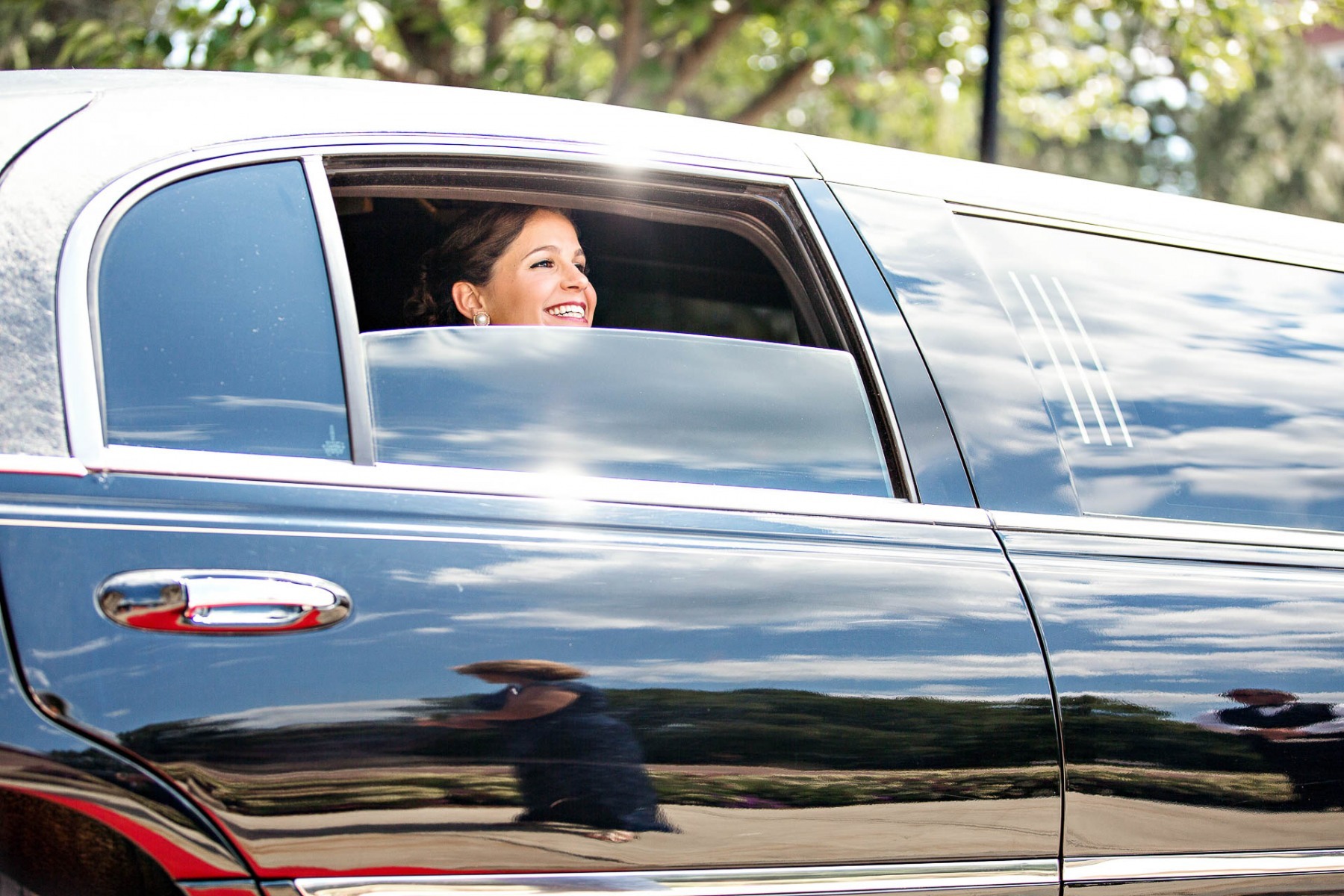 bride-peering-out-limo-window