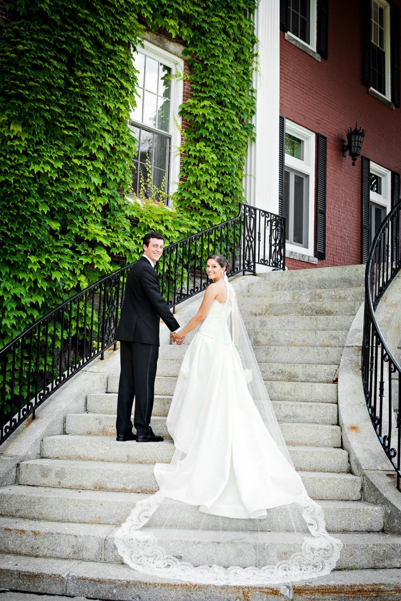 portrait-couple-steps-holy-cross