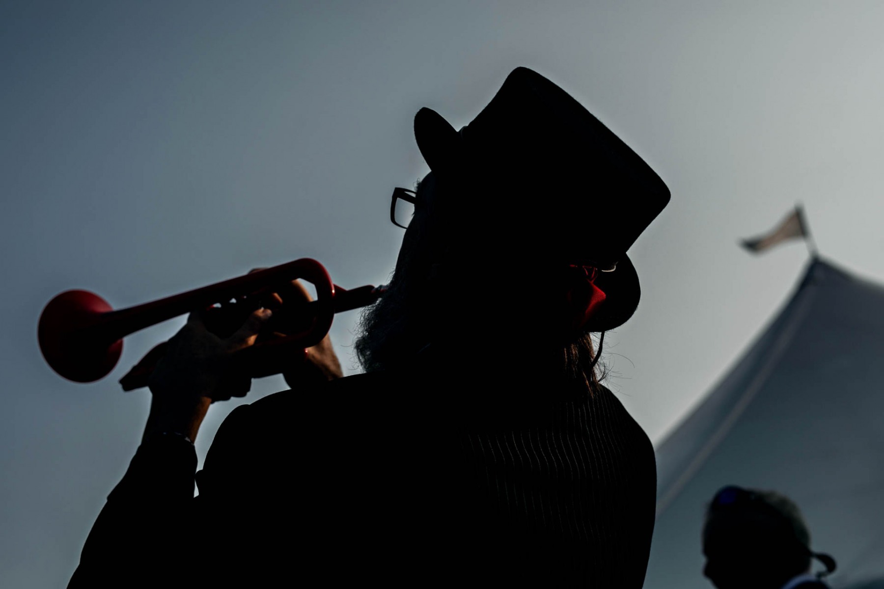 wedding-reception-musician-tophat