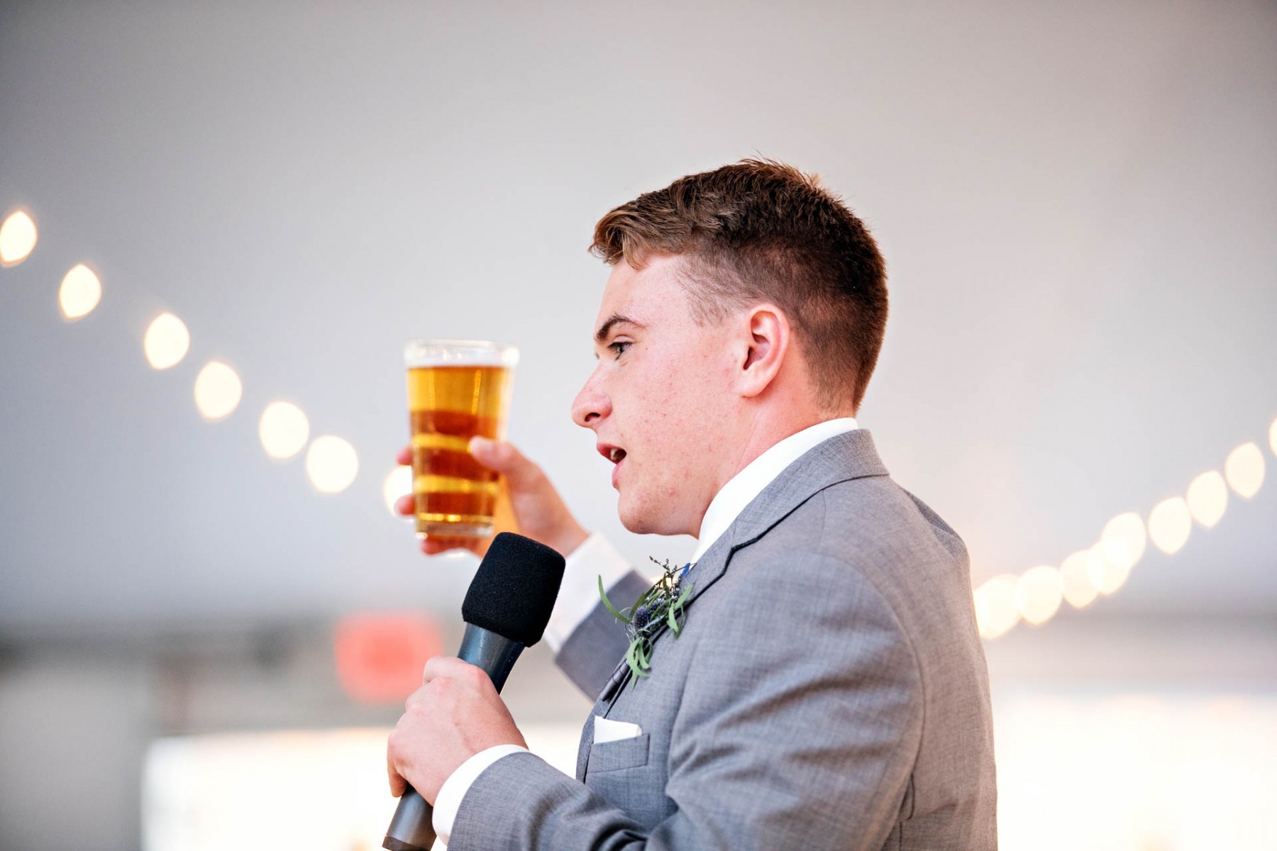 wedding-toast-beer-bestman