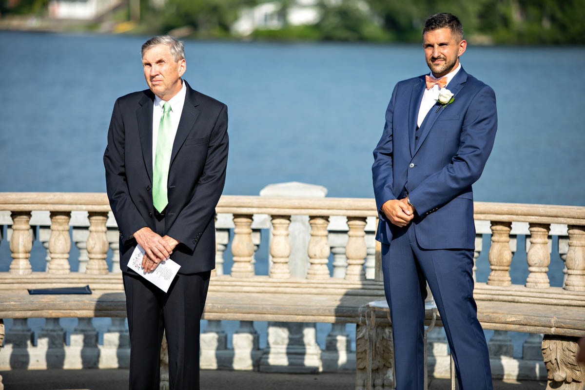 ceremony-groom-grand-view-wedding