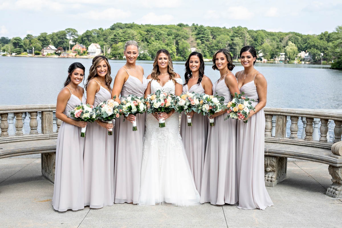 portrait-bridesmaids-grand-view