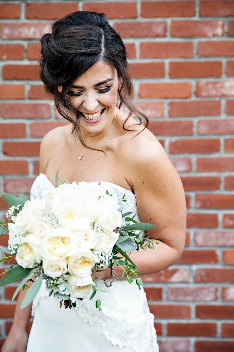 bride-laughing-portrait