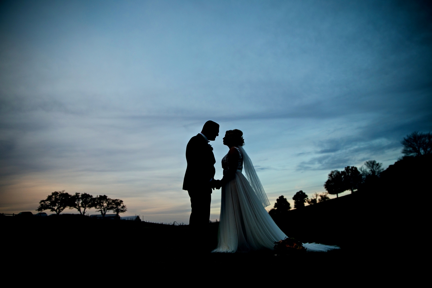 silhouette-gibbet-hill-wedding