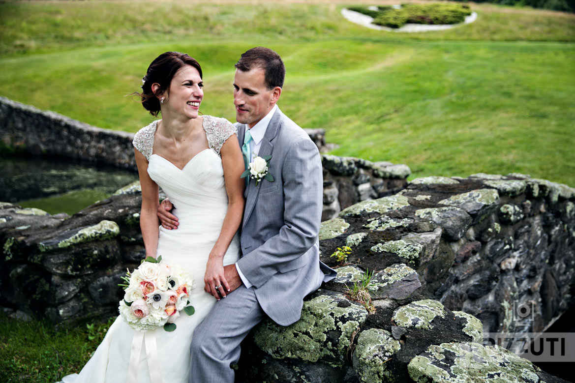 international golf club wedding stone bridge